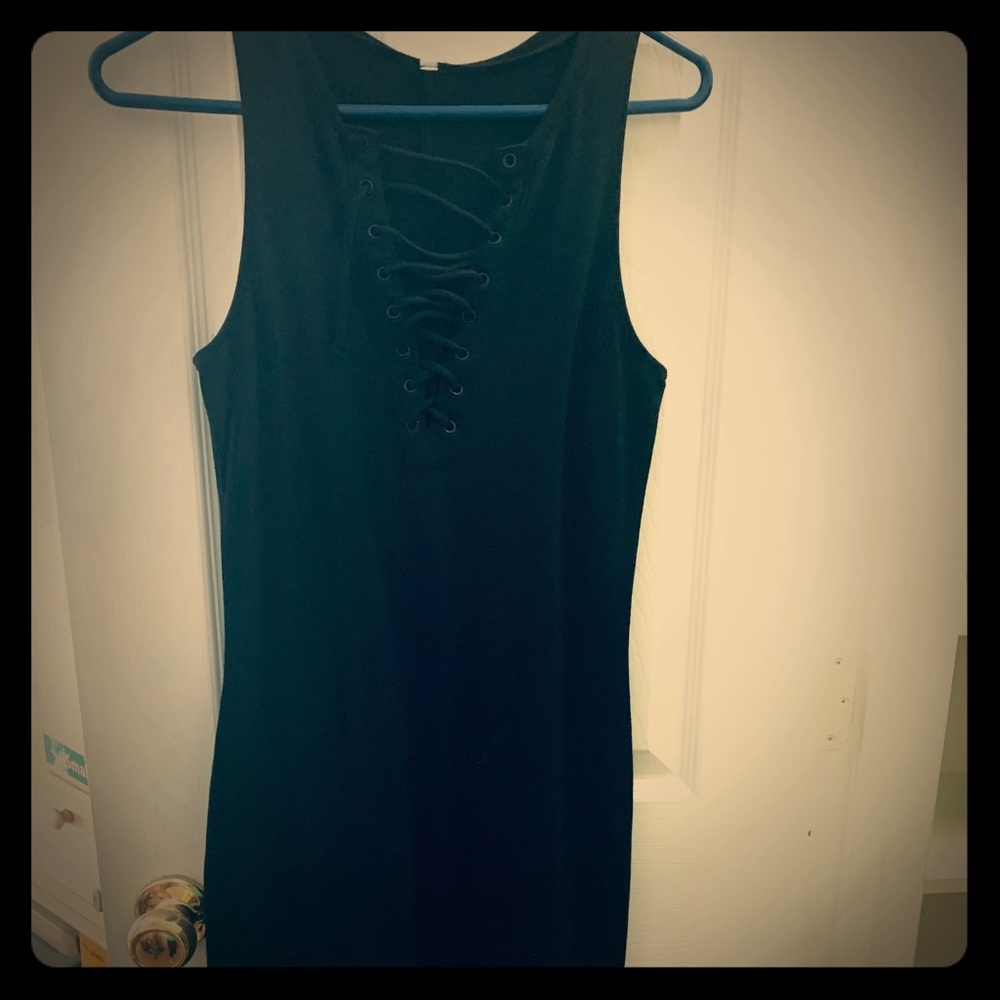 NWT Black v-neck dress with tie